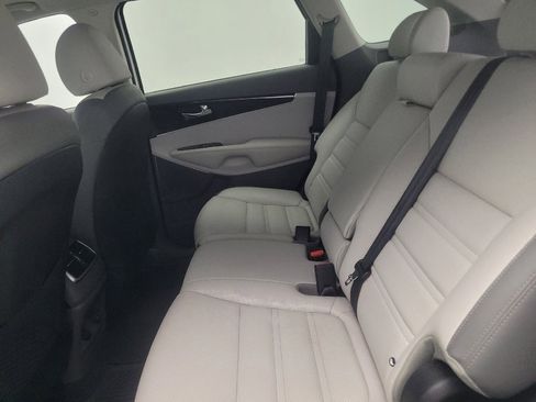 Used 2020 Kia Sorento SX FWD image 18