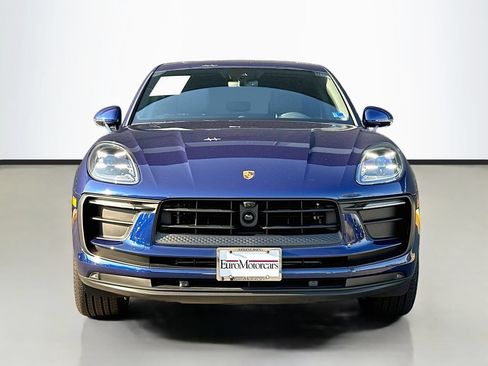 Certified 2026 Porsche Macan AWD/4WD image 6