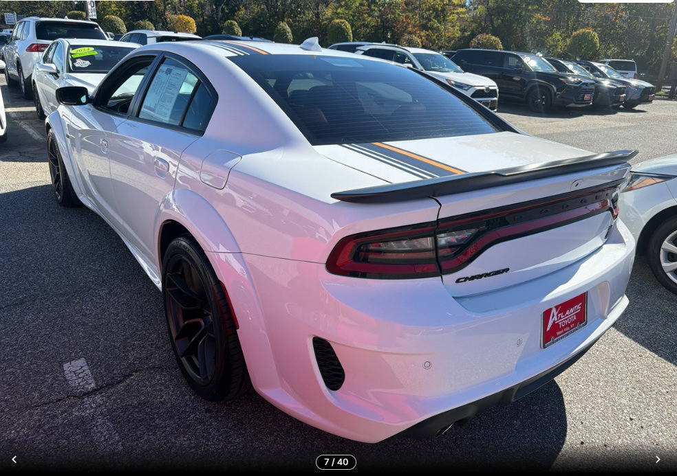 Used 2022 Dodge Charger Scat Pack RWD image 2
