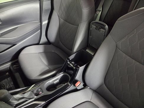 Used 2020 Toyota Corolla LE FWD image 21