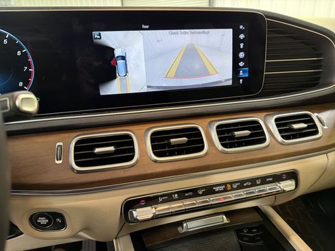 Used 2021 Mercedes-Benz GLE 350 4MATIC image 19