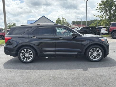 Used 2021 Ford Explorer Limited w/ Equipment Group 301A RWD image 32
