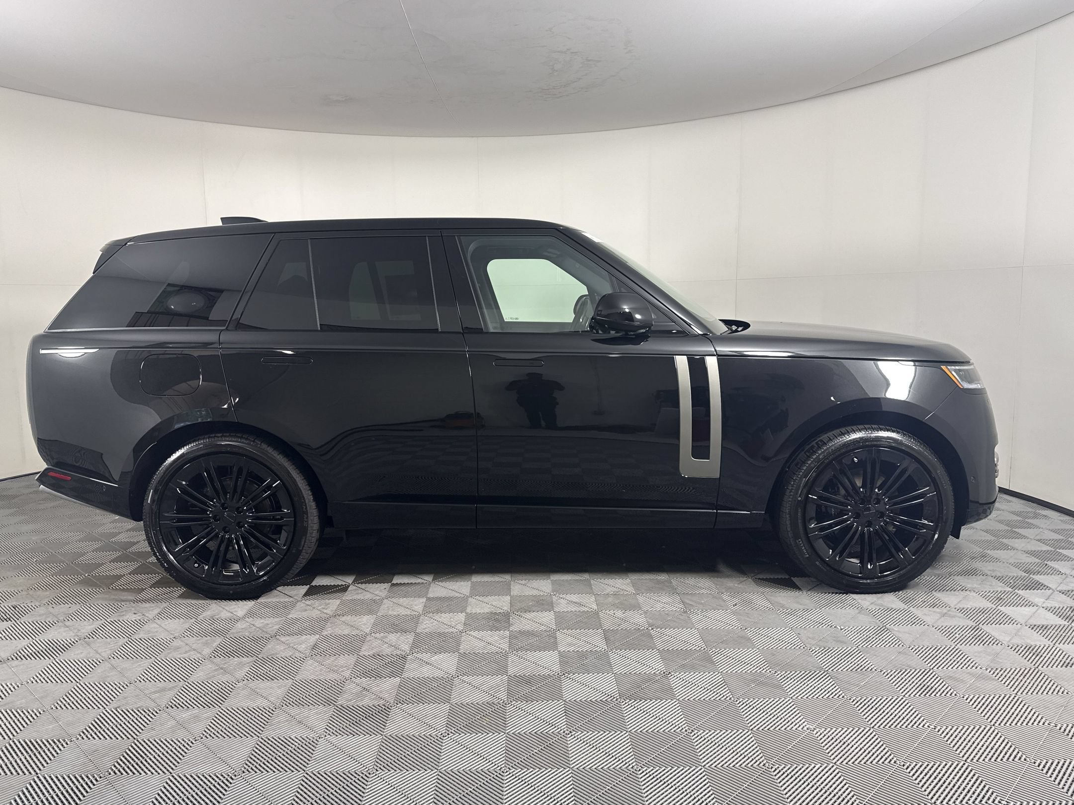 New 2026 Land Rover Range Rover SE AWD/4WD image 8