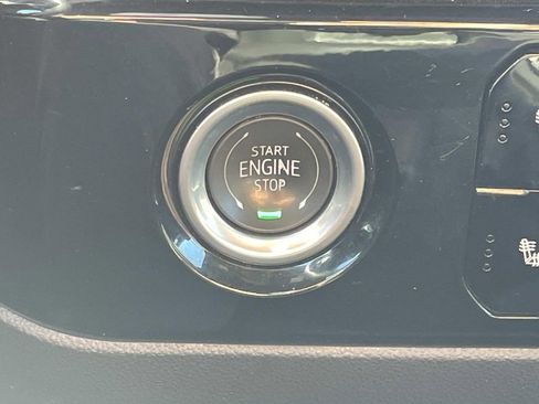 Used 2024 Chevrolet Silverado 1500 LT image 24