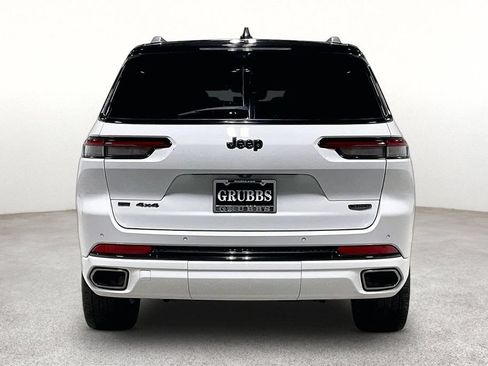Used 2023 Jeep Grand Cherokee L Summit w/ Advanced Protech Group IV AWD/4WD image 5