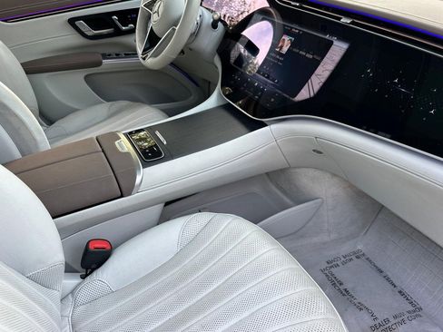 Used 2023 Mercedes-Benz EQS 580 4MATIC SUV image 35