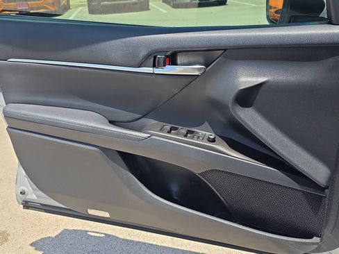 Used 2022 Toyota Camry XSE FWD image 22
