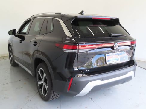 New 2026 Volkswagen Tiguan SE image 7
