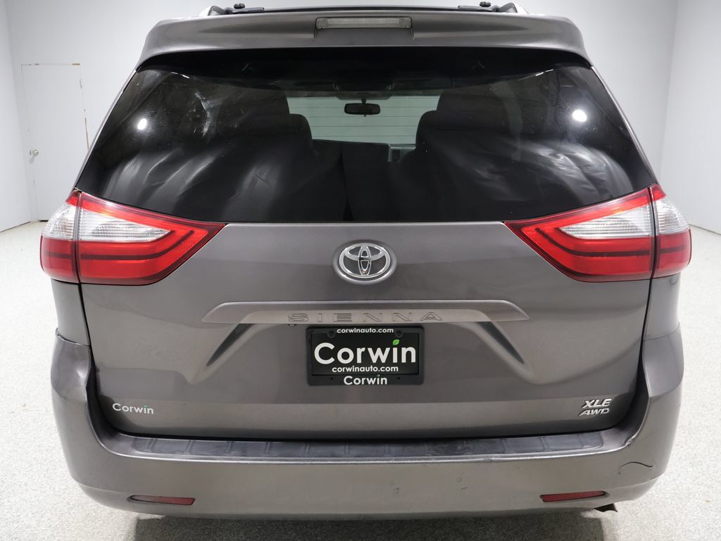 Used 2015 Toyota Sienna XLE AWD/4WD image 11