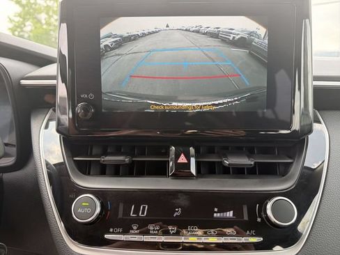 Used 2026 Toyota Corolla LE FWD image 23