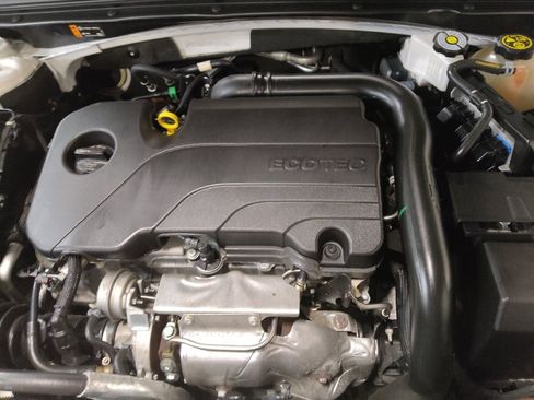 Used 2023 Chevrolet Malibu LT FWD image 30