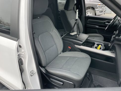 Used 2022 RAM 1500 Big Horn AWD/4WD image 39