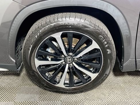 Used 2021 Toyota Highlander XSE AWD/4WD image 26