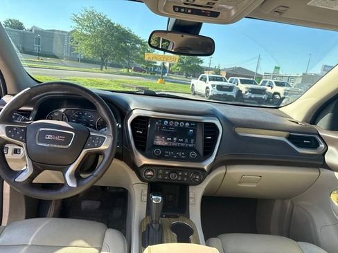 Used 2018 GMC Acadia Denali w/ Technology Package FWD image 26