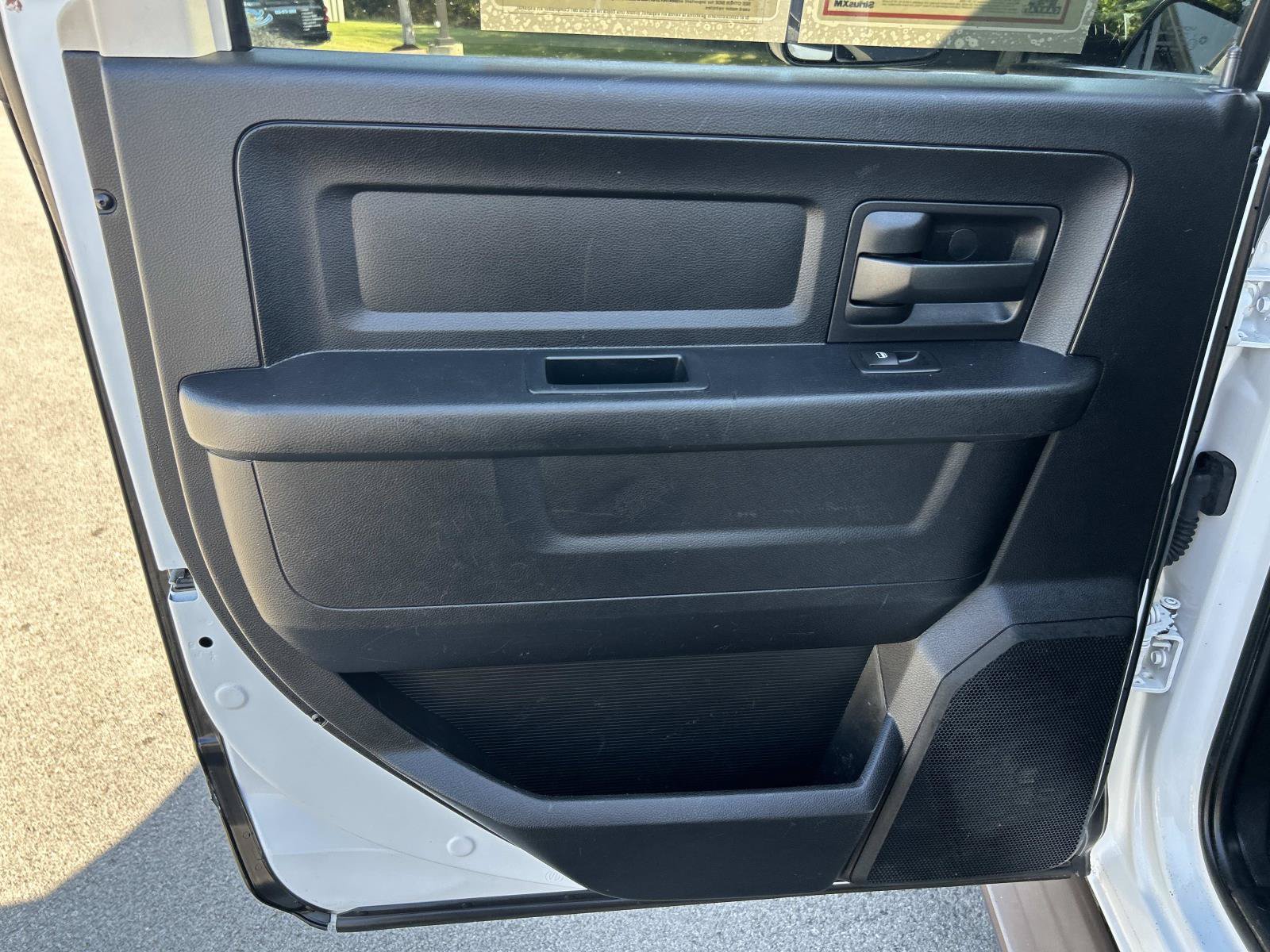 Used 2017 RAM 3500 Tradesman w/ Chrome Appearance Group AWD/4WD image 29