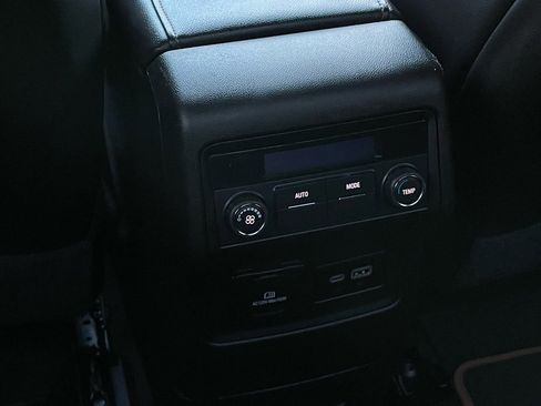 Used 2023 GMC Acadia AT4 image 25