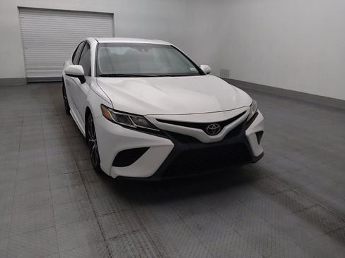 Used 2018 Toyota Camry SE FWD image 14