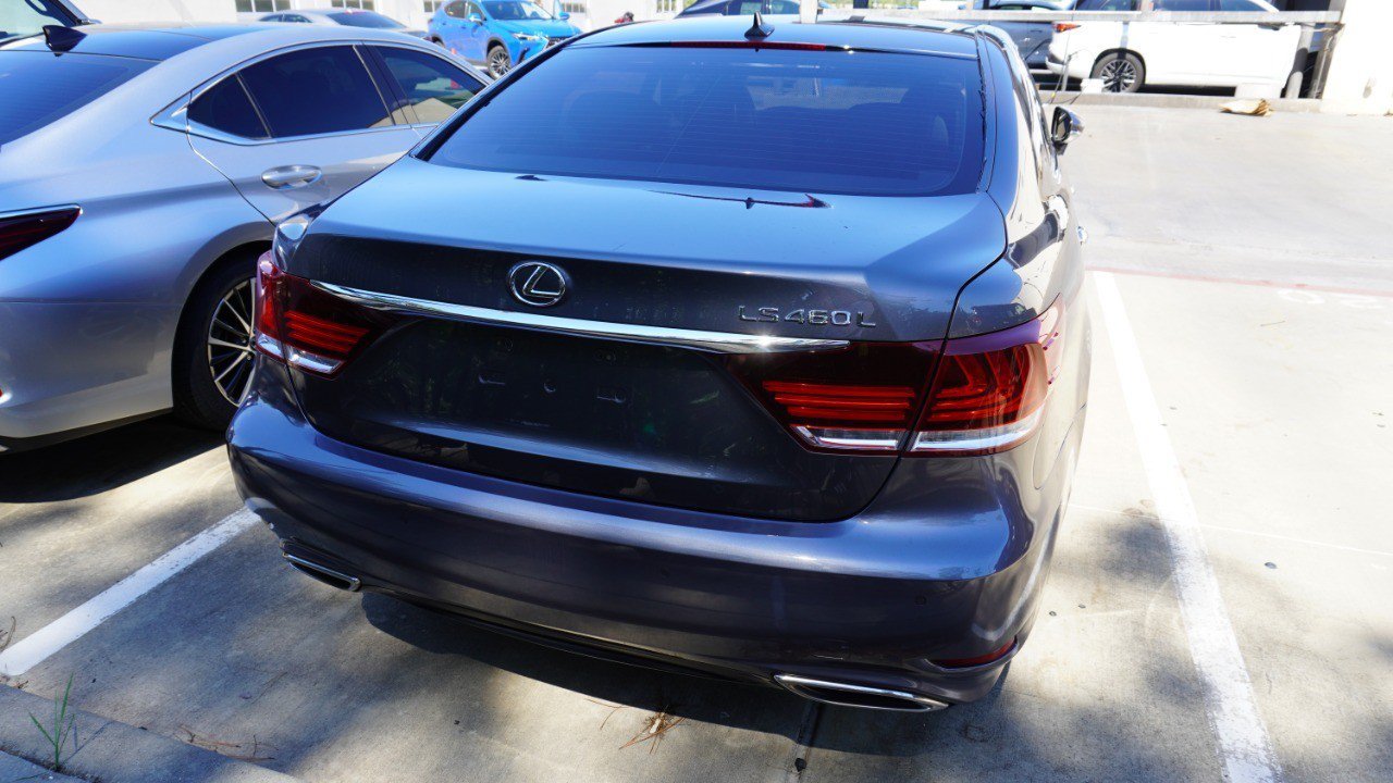 Used 2013 Lexus LS 460 L w/ All-Weather Pkg RWD image 8
