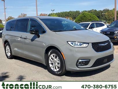 Certified 2025 Chrysler Pacifica Select