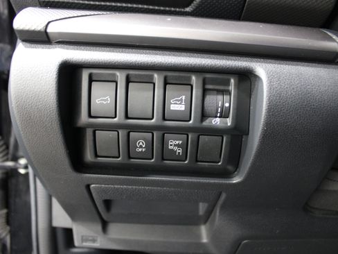 Used 2019 Subaru Forester Premium AWD/4WD image 8