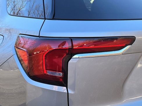 Used 2025 GMC Terrain Elevation image 14