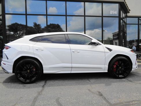 Used 2020 Lamborghini Urus AWD/4WD image 4