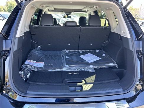 New 2026 Nissan Rogue Platinum w/ Platinum Premium Package AWD/4WD image 13