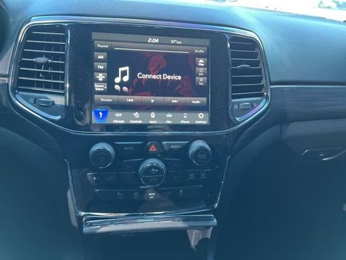 Used 2022 Jeep Grand Cherokee Laredo X image 34