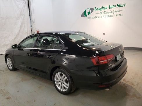 Used 2017 Volkswagen Jetta S image 4