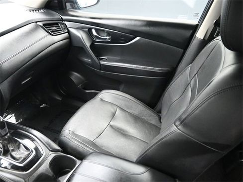 Used 2020 Nissan Rogue SL w/ Premium Package image 11