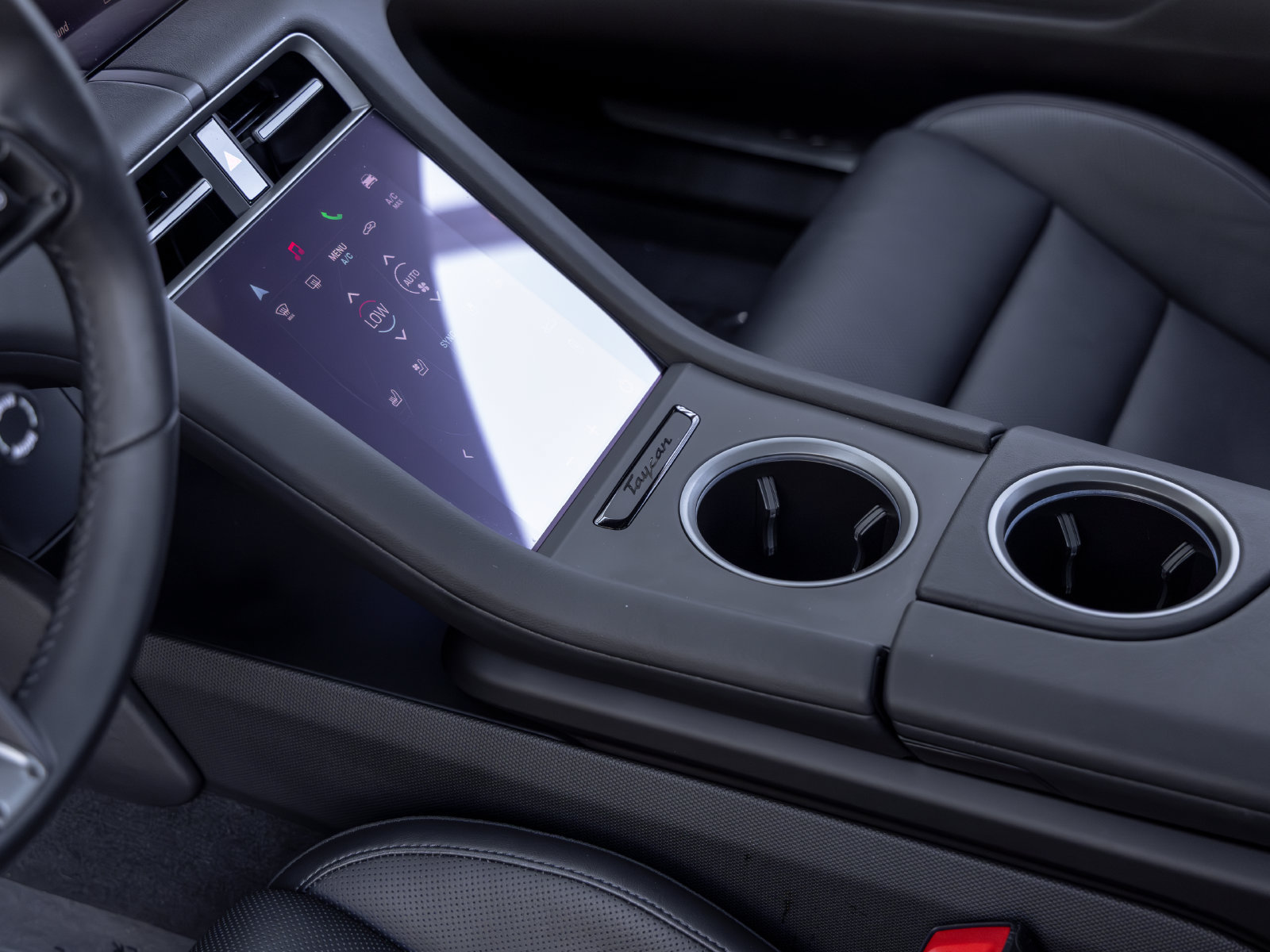 Certified 2025 Porsche Taycan RWD image 37