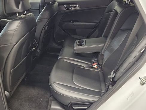 Used 2025 Kia Sportage EX image 13