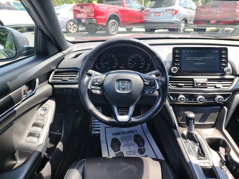 Used 2018 Honda Accord Sport image 10