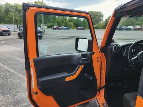 Used 2012 Jeep Wrangler Sport w/ Connectivity Group AWD/4WD image 12