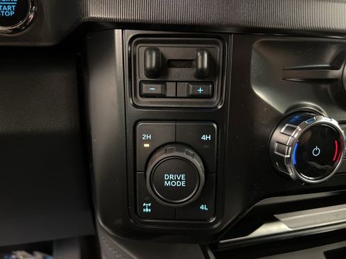 New 2025 Ford F250 Platinum image 17