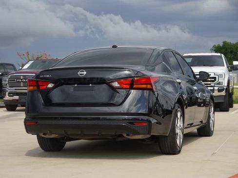 Used 2025 Nissan Altima 2.5 S image 8