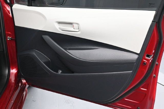 Used 2025 Toyota Corolla LE FWD image 11