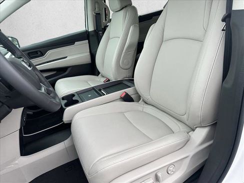 New 2026 Honda Odyssey EX-L image 4
