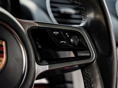 Used 2022 Porsche 718 Cayman image 14