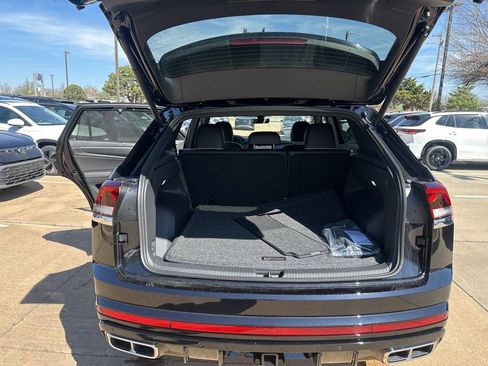 New 2026 Volkswagen Atlas Cross Sport SEL Premium R-Line AWD/4WD image 15