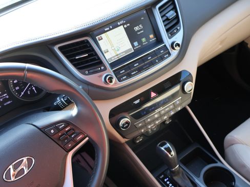 Used 2018 Hyundai Tucson SEL Plus FWD image 23