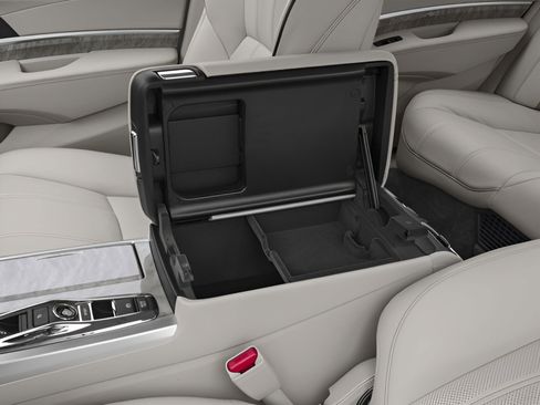 Used 2018 Acura RLX Sport Hybrid w/ Advance Pkg image 15