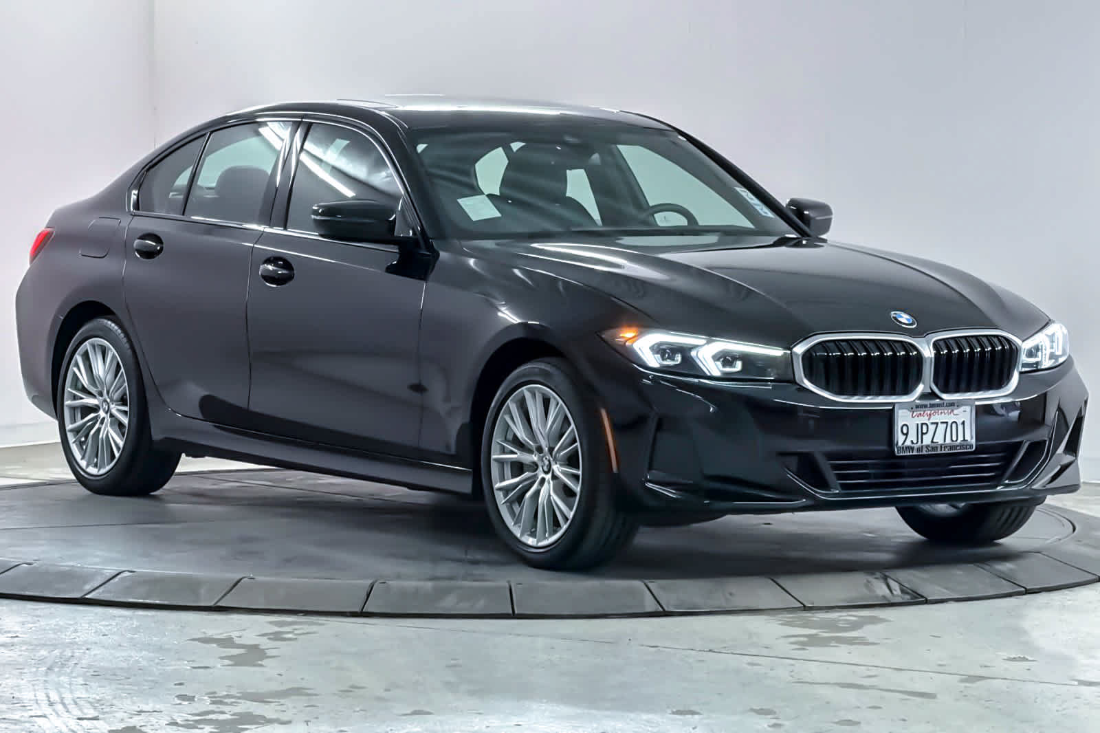 Used 2023 BMW 330i xDrive Sedan w/ Driving Assistance Package AWD/4WD image 9