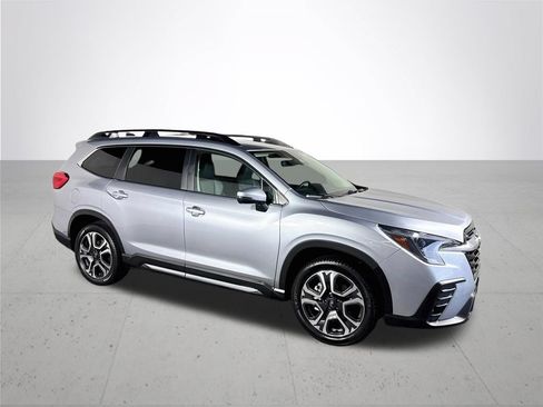 Used 2023 Subaru Ascent Limited AWD/4WD image 4