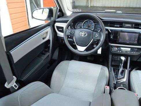 Used 2015 Toyota Corolla LE FWD image 44