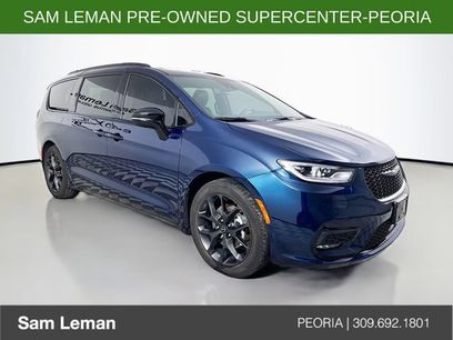 Used 2025 Chrysler Pacifica Limited