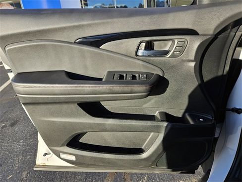 Used 2023 Honda Ridgeline Black Edition image 31