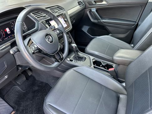 Used 2020 Volkswagen Tiguan SEL image 11
