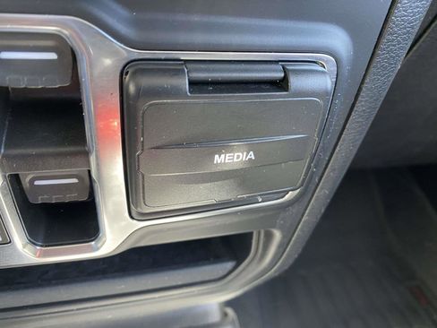 Used 2021 Jeep Gladiator Sport image 5