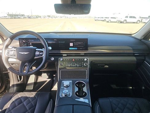Used 2025 Genesis GV80 3.5T Prestige AWD/4WD image 11